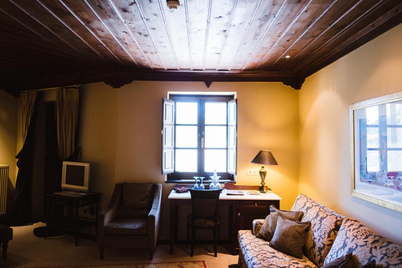 Trikolonion Country Stemnitsa Hotel Buitenkant foto